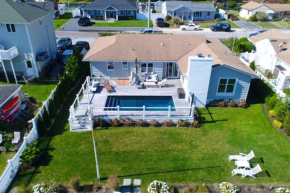 Hampton's Waterfront House Steps To Private Beach